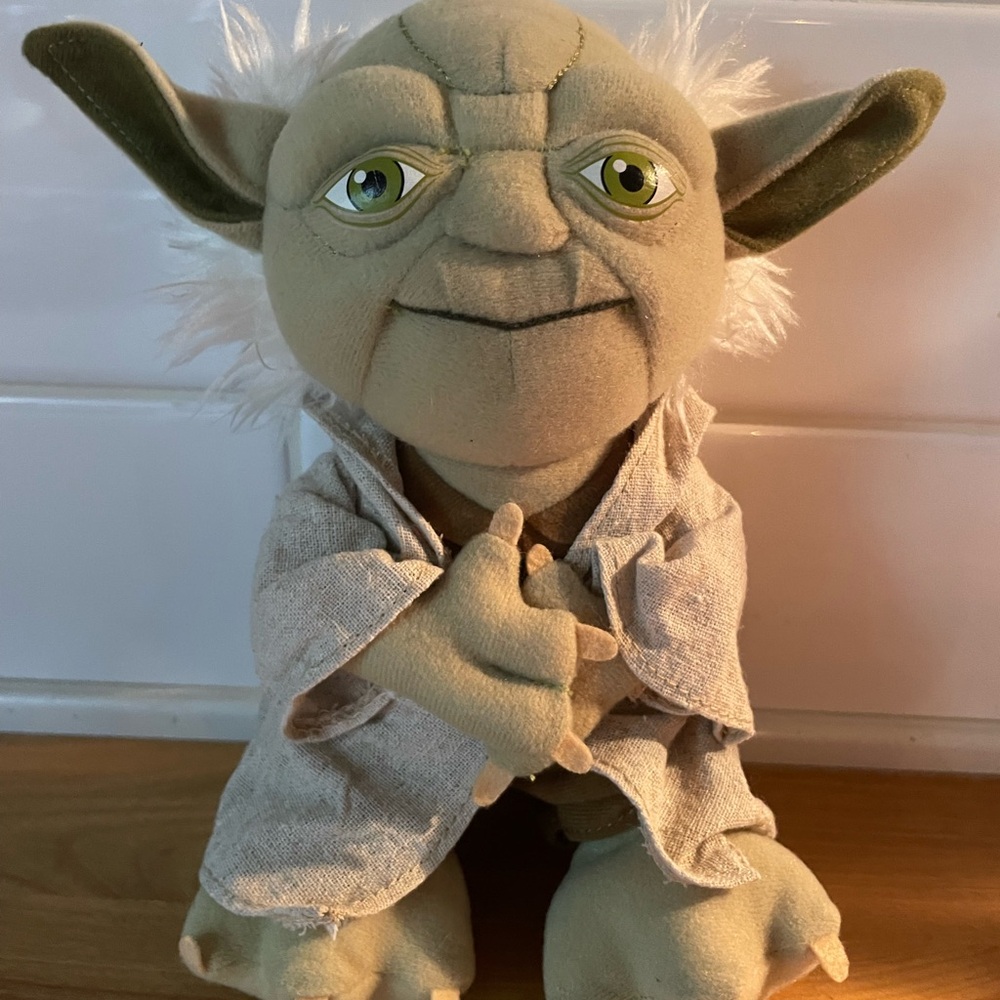 Lucas Films Star Wars Talking Yoda